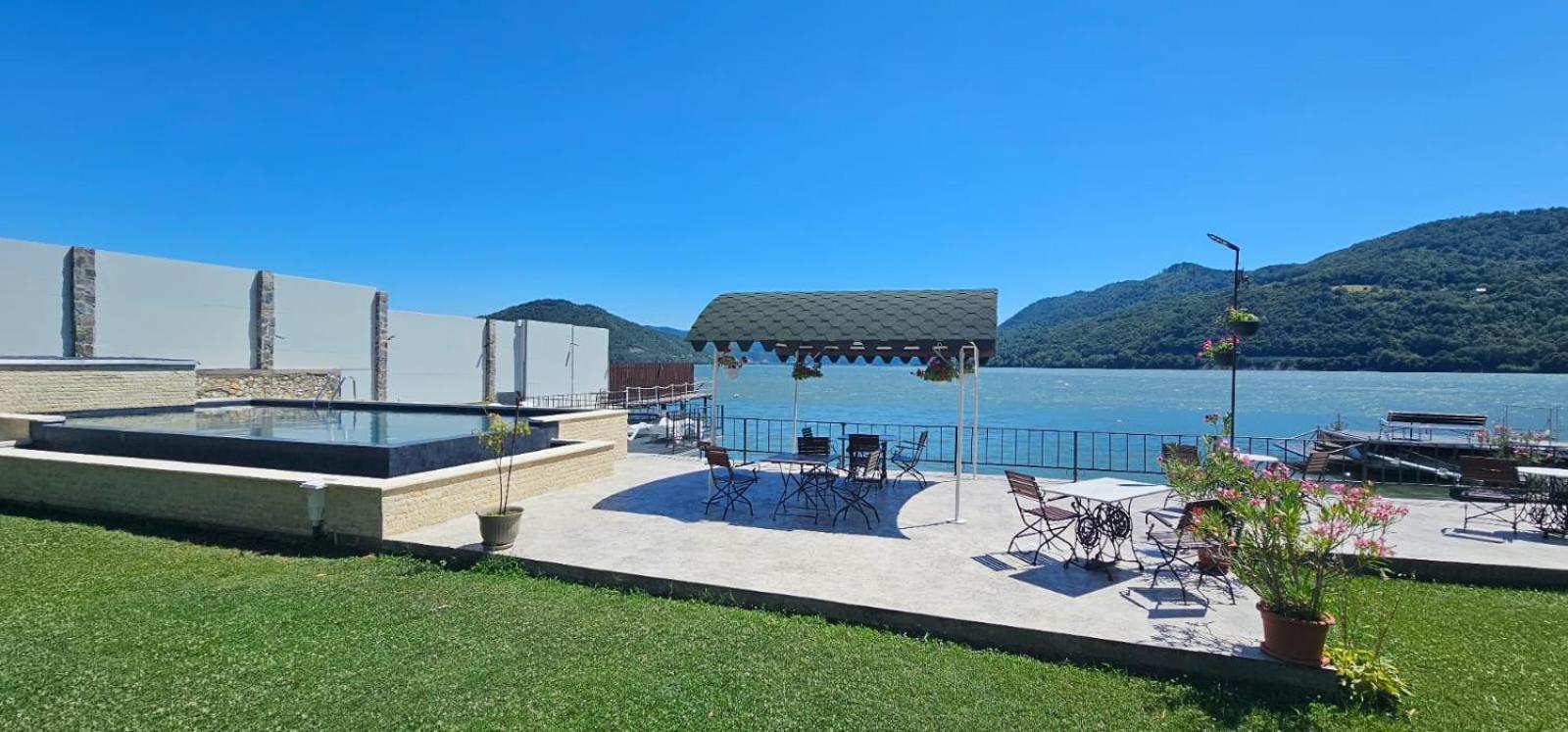 Casa Verde Orşova Exterior foto