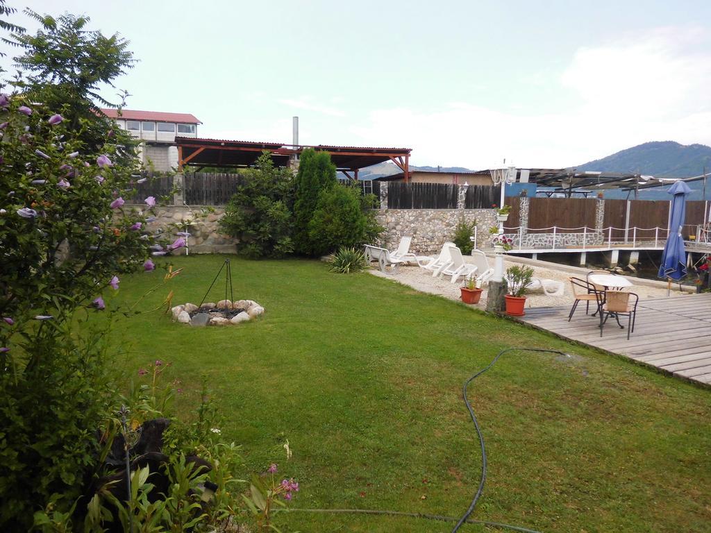 Casa Verde Orşova Exterior foto