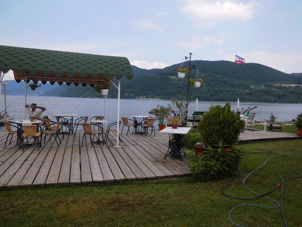 Casa Verde Orşova Exterior foto