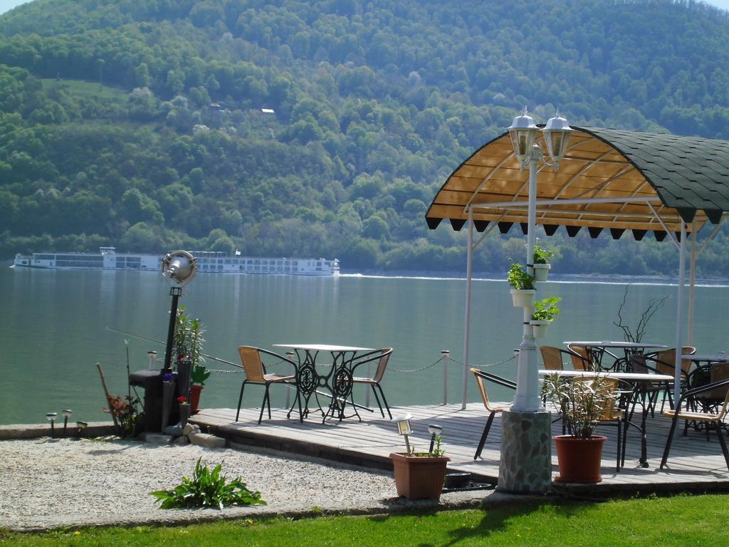 Casa Verde Orşova Exterior foto